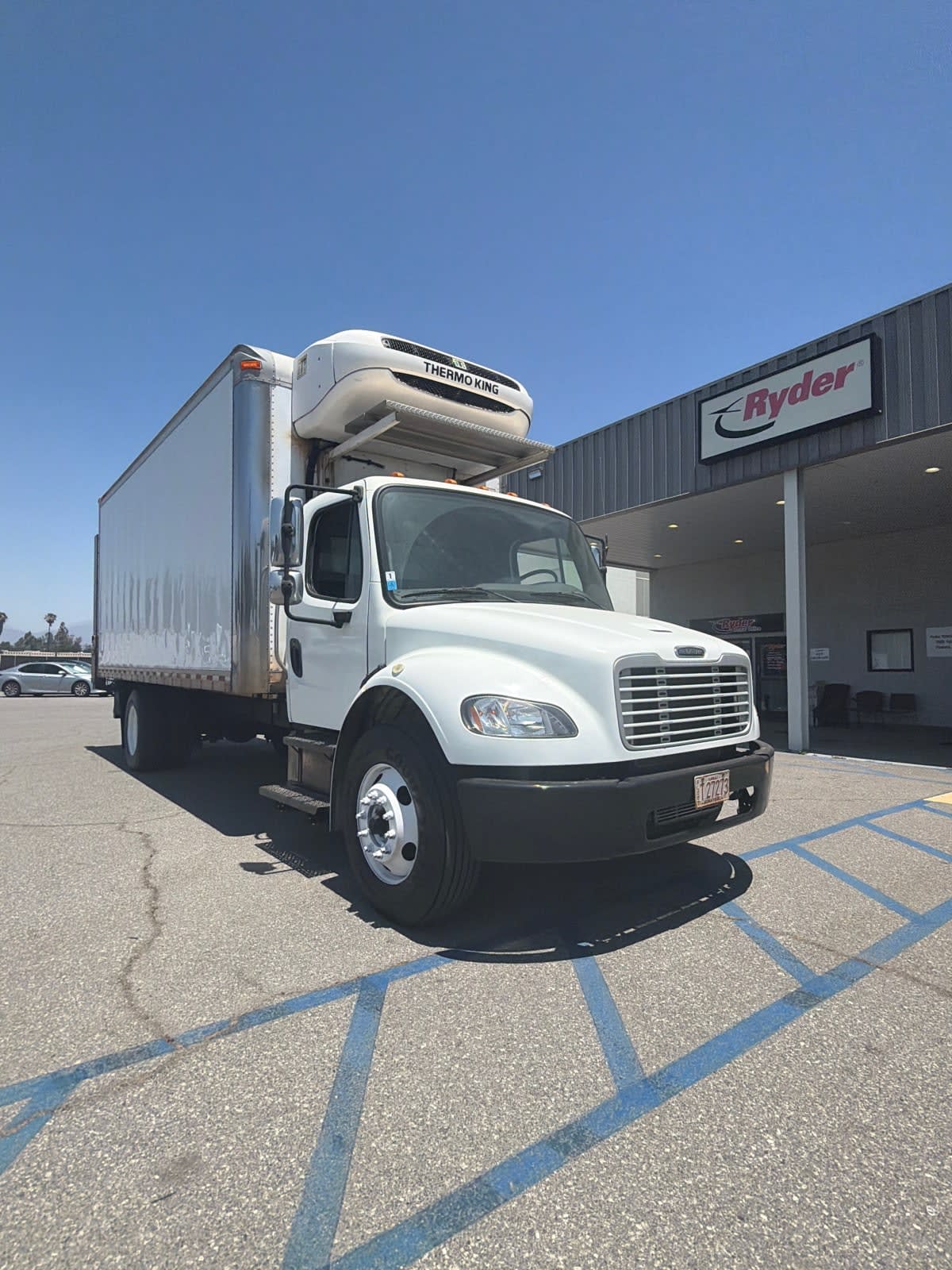 2019 Freightliner M2 106 in Pomona, CA — photo 3