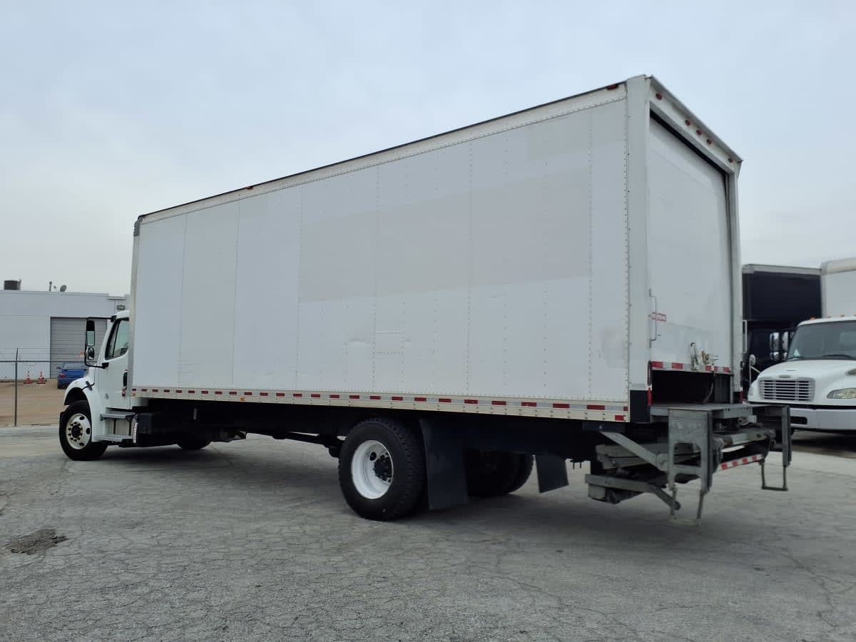 2018 Freightliner M2 106 in Fort Worth, TX — photo 6