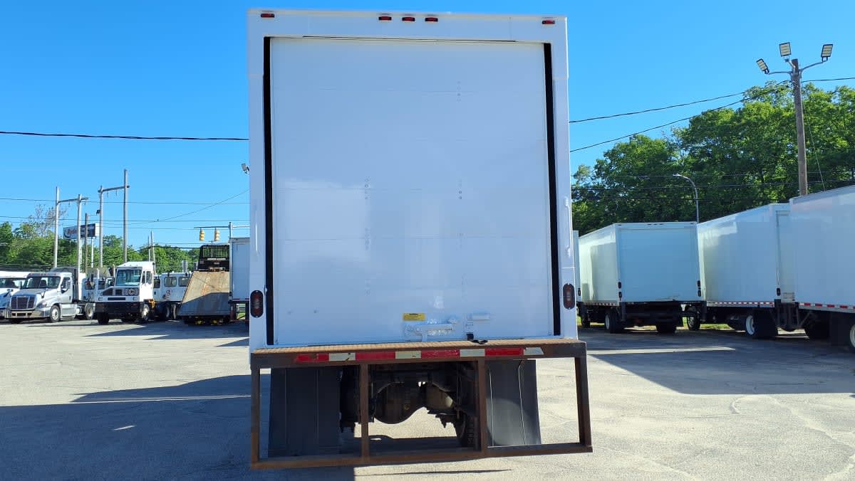 2018 Freightliner M2 106 in Warwick, RI — photo 5
