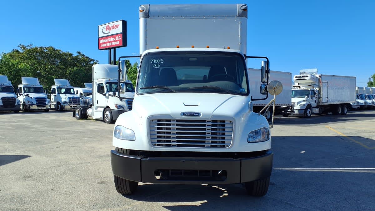 2018 Freightliner M2 106 in Warwick, RI — photo 2