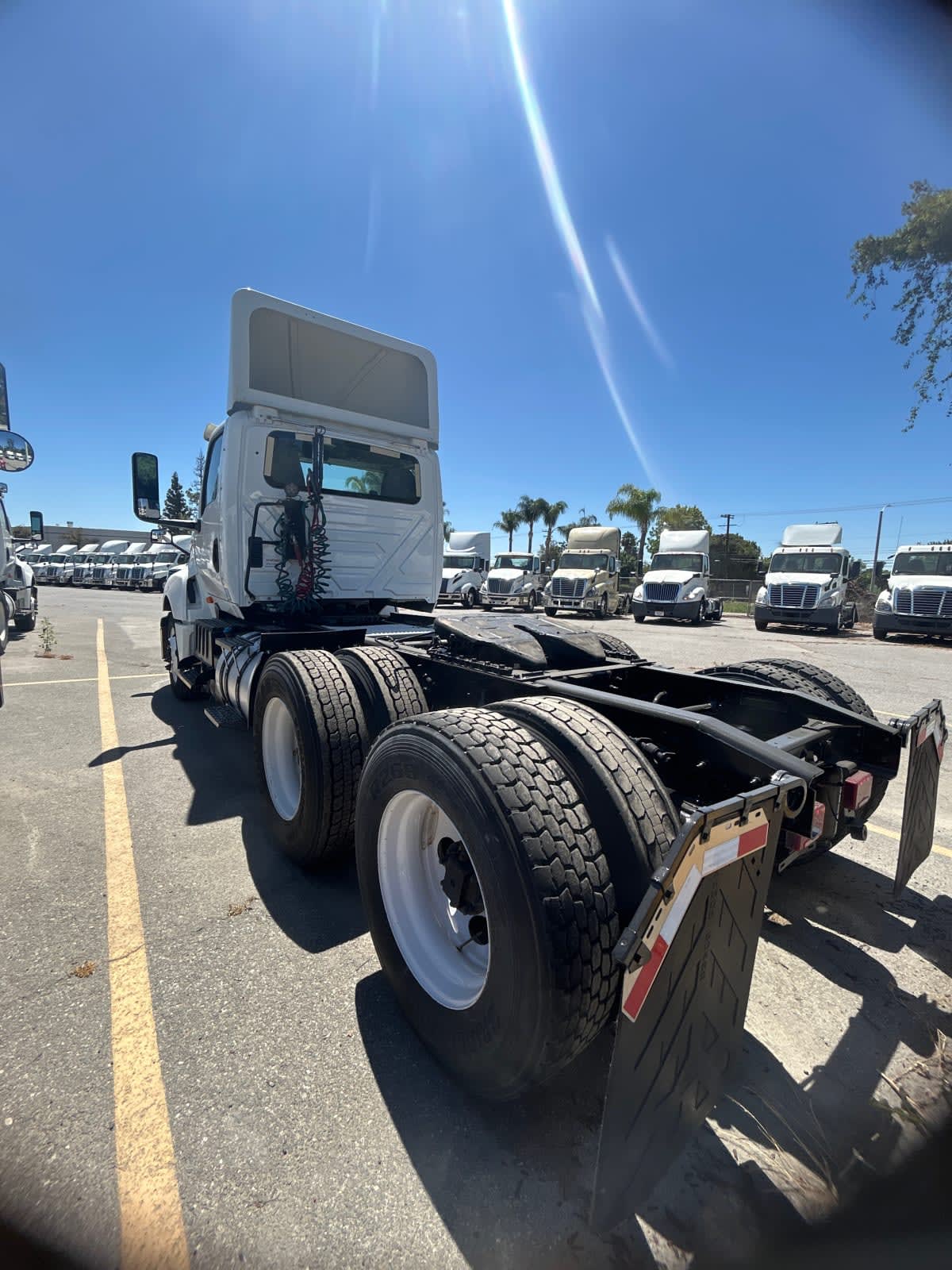 2018 International LT in Pomona, CA — photo 6