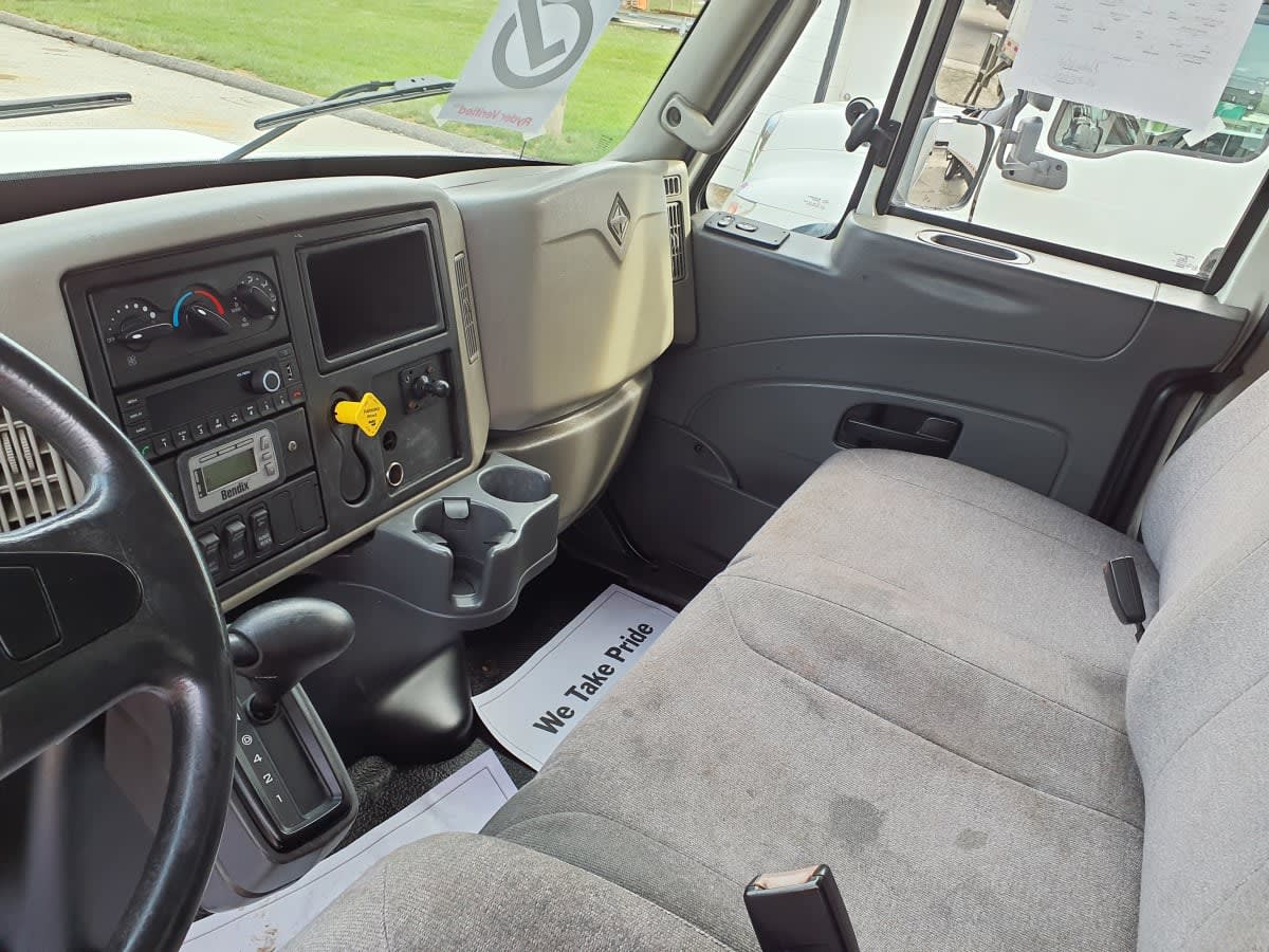 2018 International 4300 in O'fallon, MO — photo 7