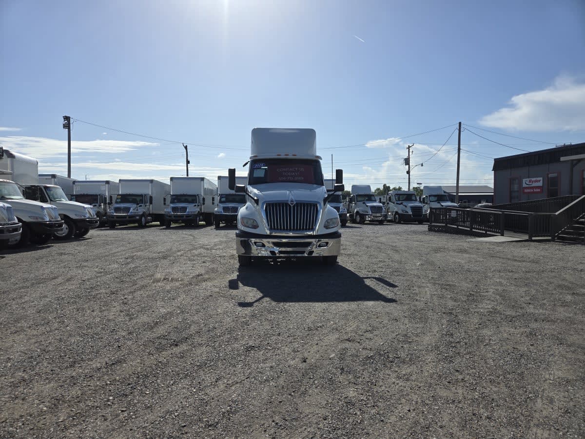 2018 International LT in St. Rose, LA — photo 2
