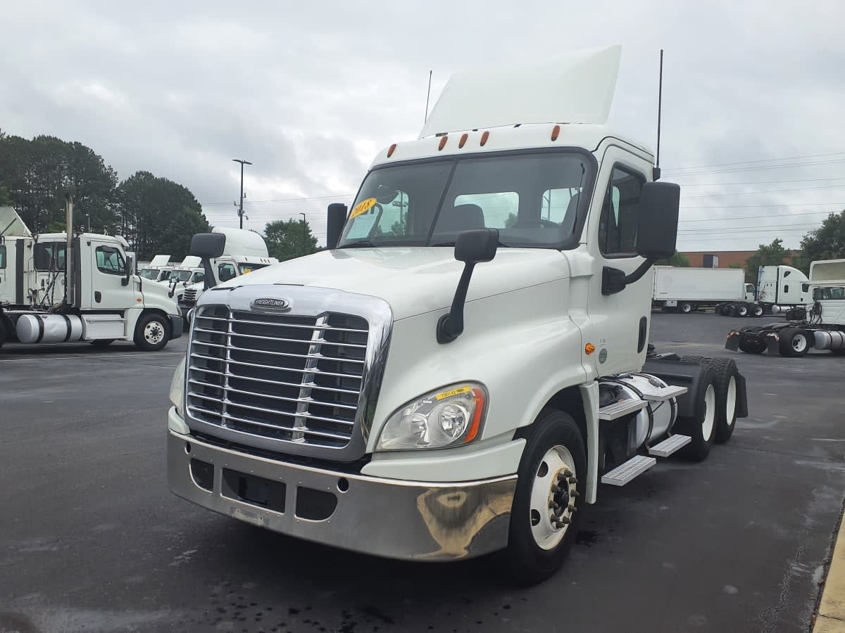2018 Freightliner Cascadia in Atlanta, GA — photo 3