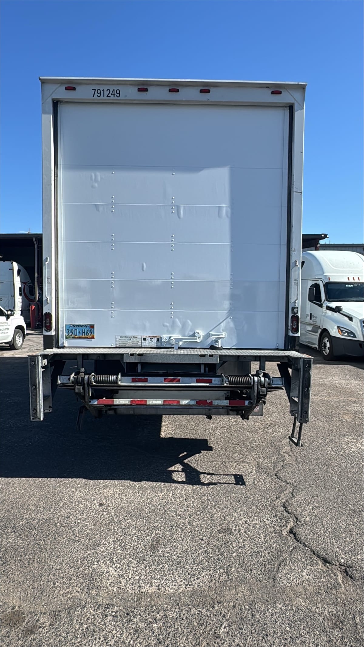 2018 International 4300 in North Las Vegas, NV — photo 5