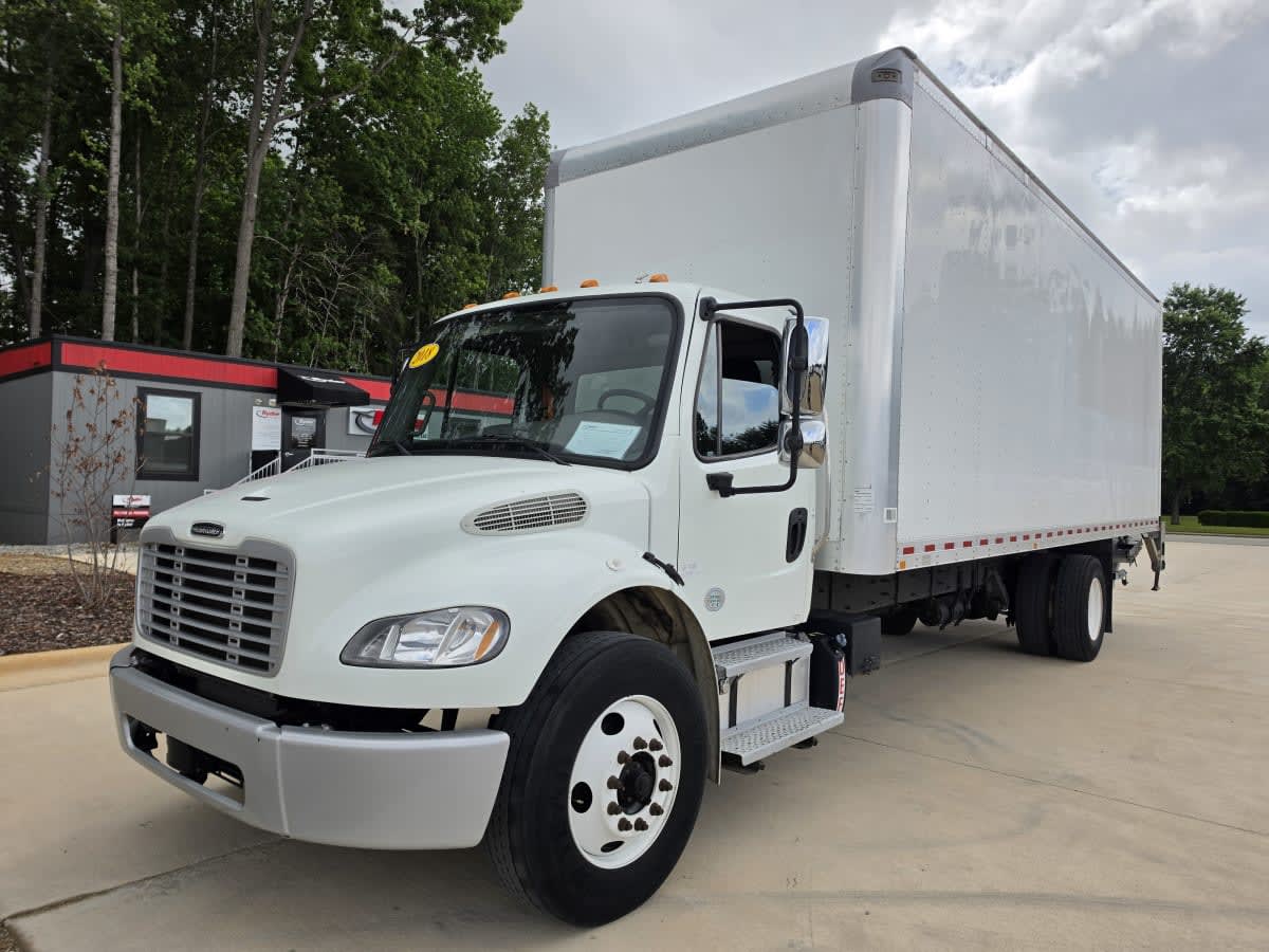2018 Freightliner M2 106