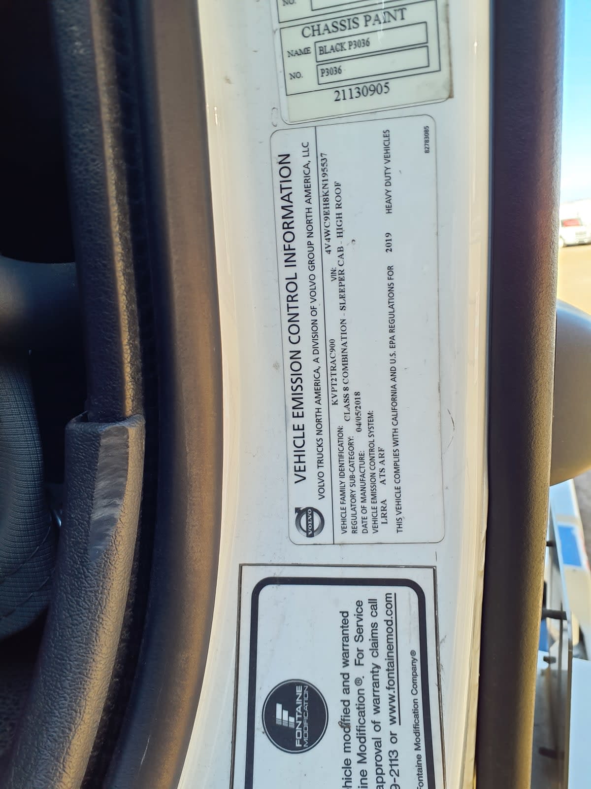 2019 Volvo VNR 640 in Commerce City, CO — photo 13