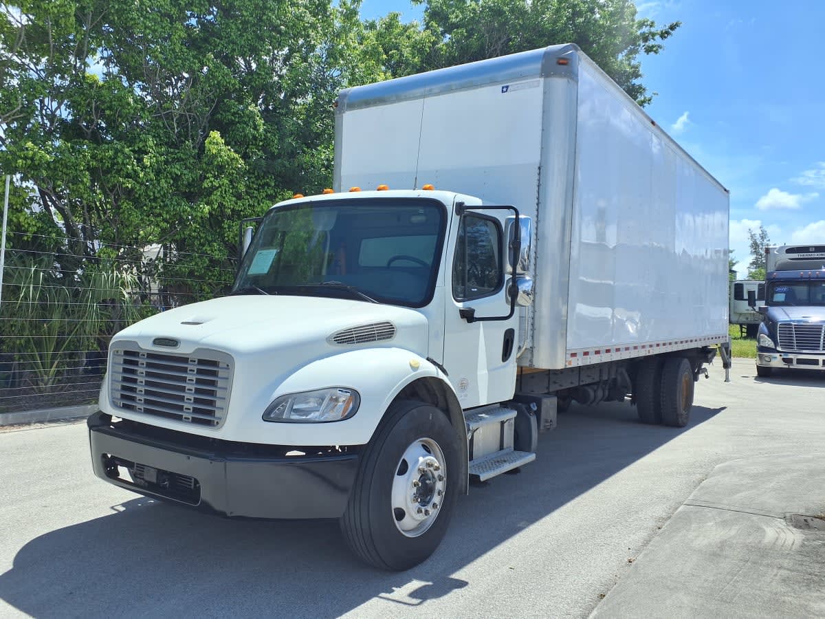 2018 Freightliner M2 106