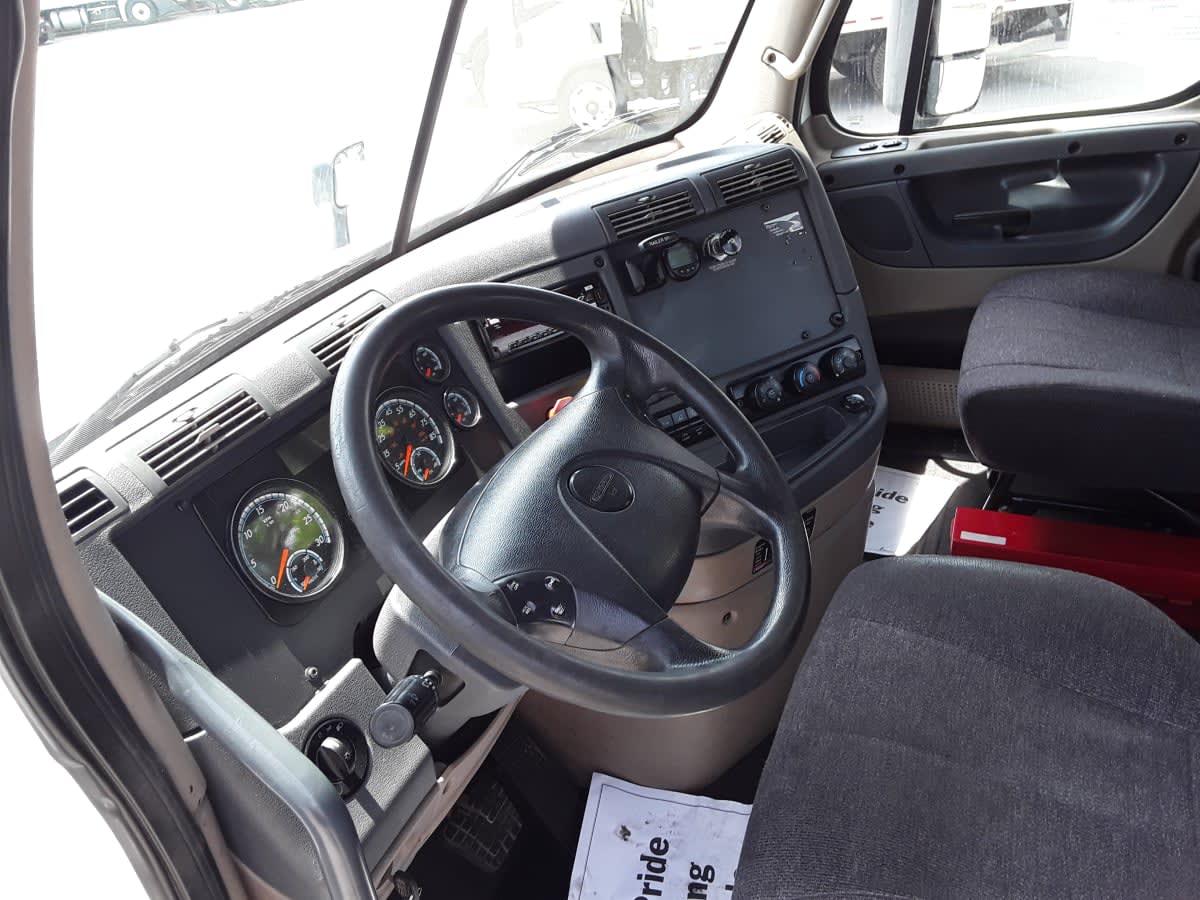 2019 Freightliner Cascadia in Charlotte, NC — photo 7