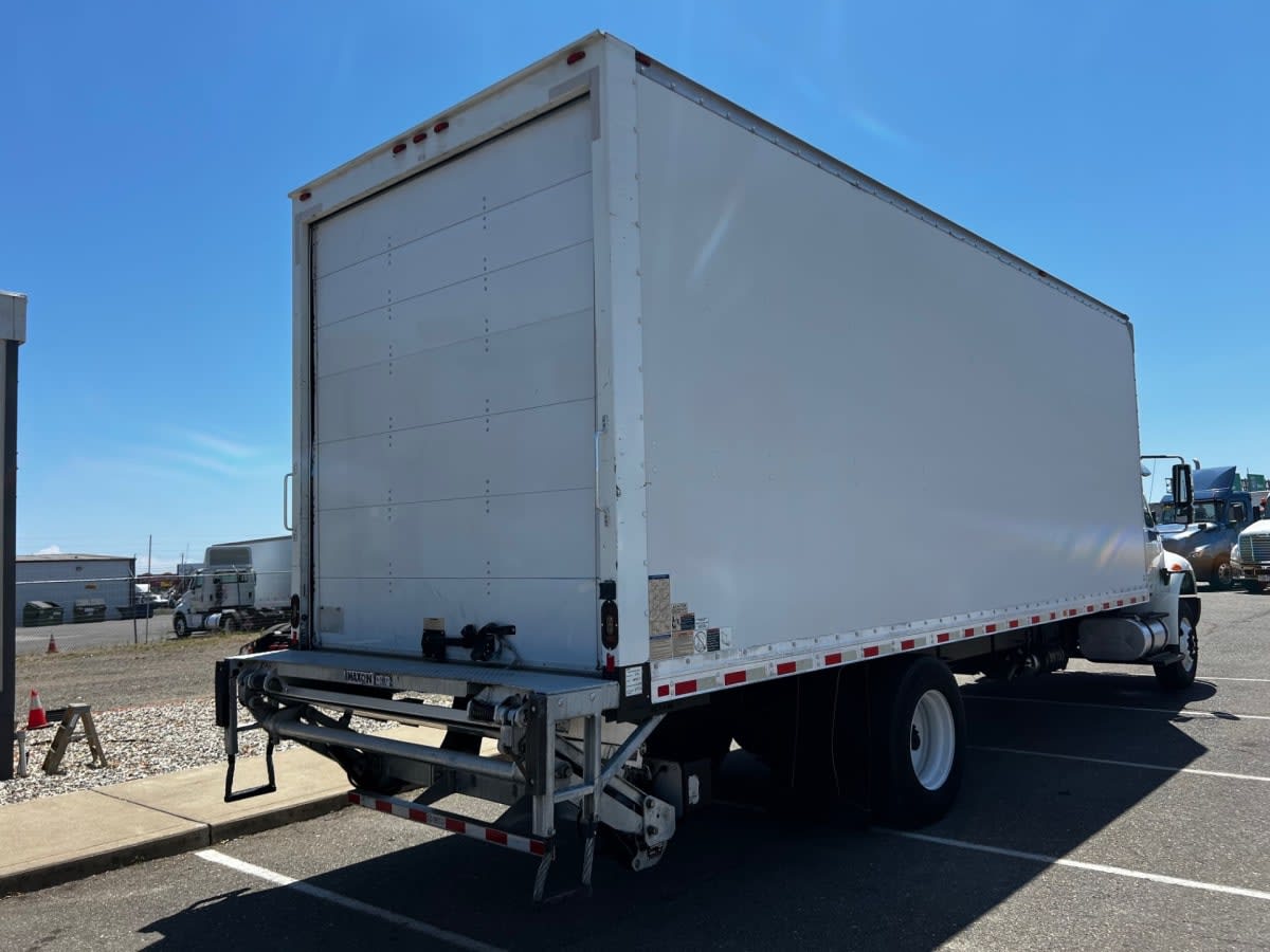 2019 International 4300 in West Sacramento, CA — photo 4