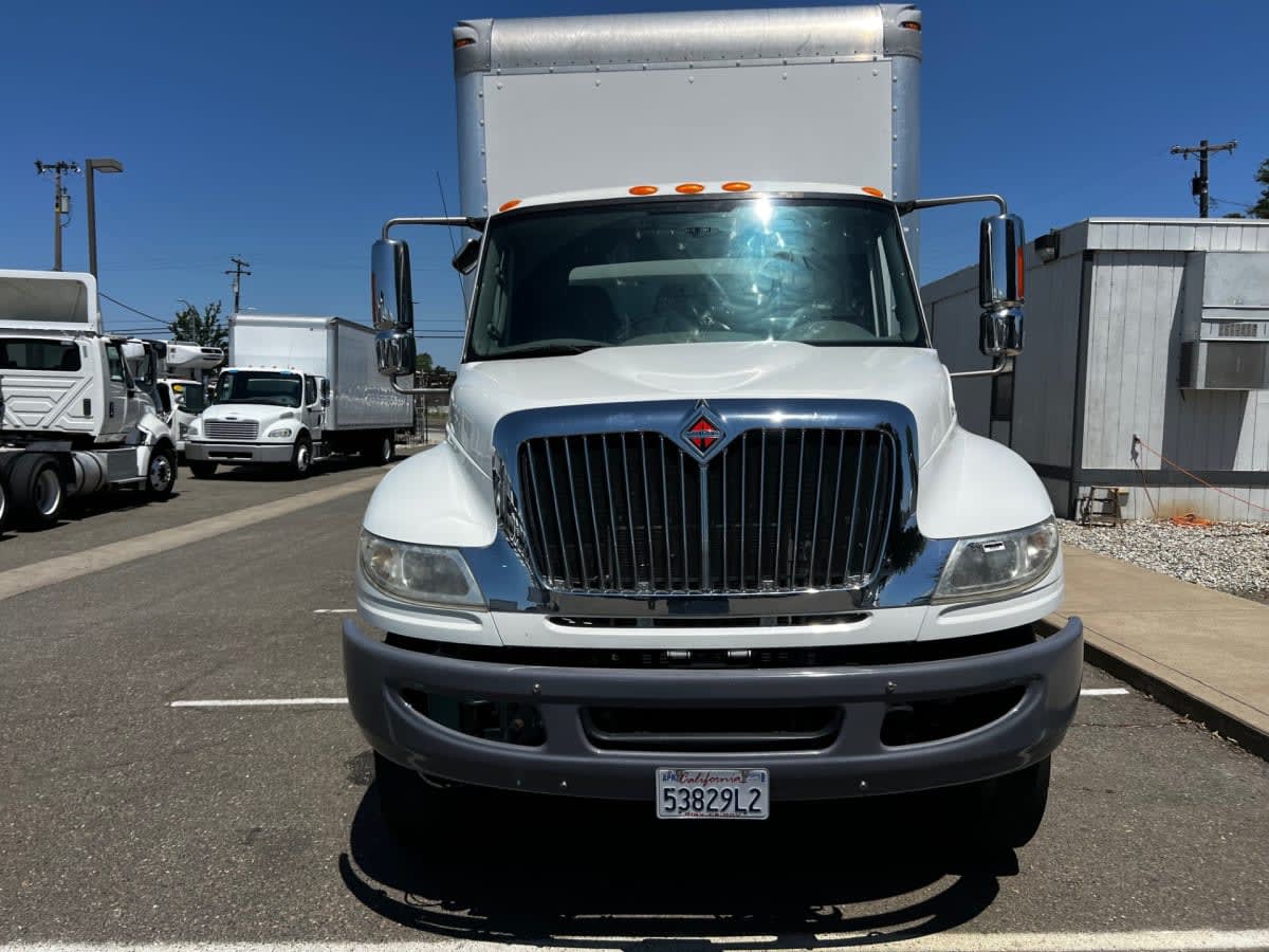 2019 International 4300 in West Sacramento, CA — photo 2