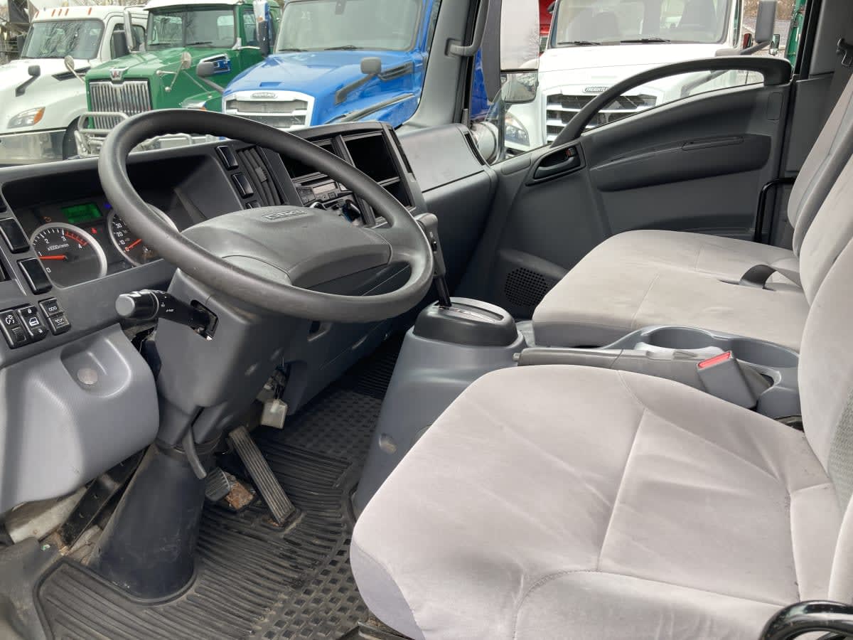 2018 Isuzu NQR in Springfield, MA — photo 9