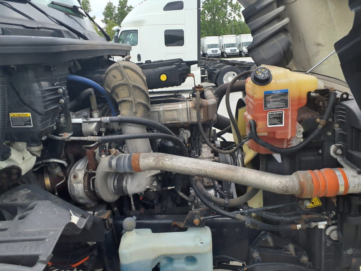 2018 International LT in Indianapolis, IN — photo 11