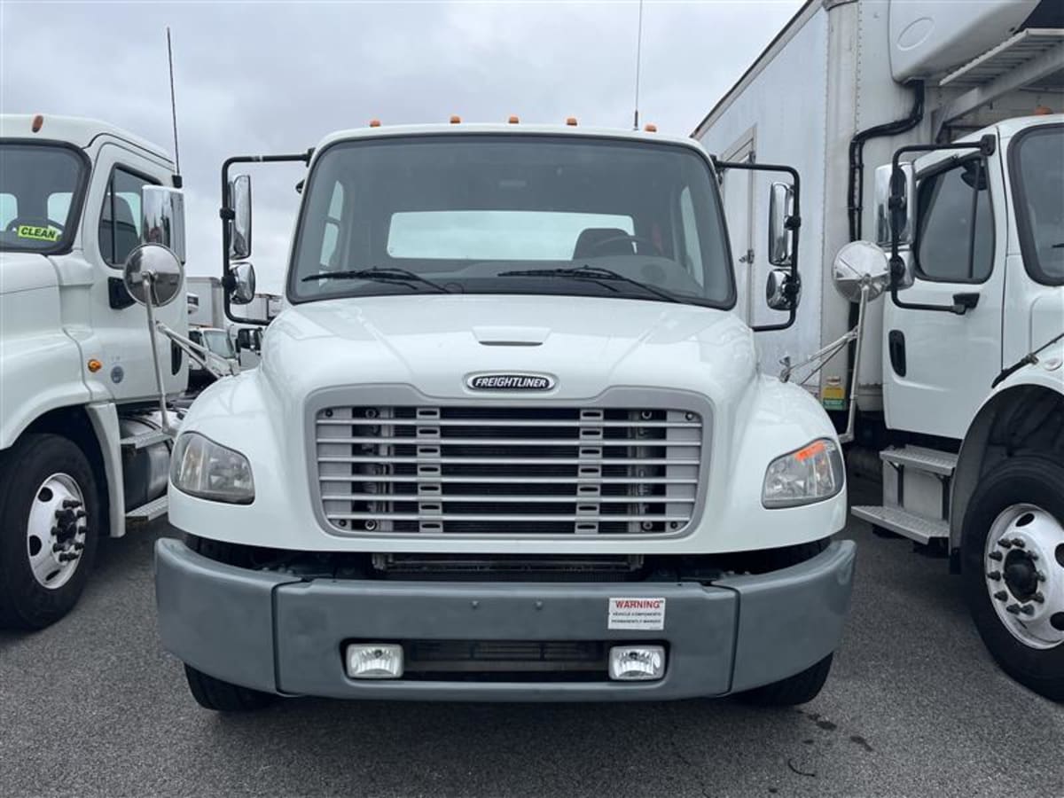 2019 Freightliner M2 106 in Beltsville, MD — photo 2