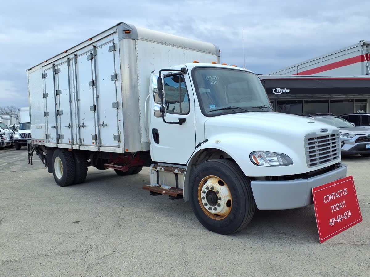 2019 Freightliner M2 106 in Warwick, RI — photo 3