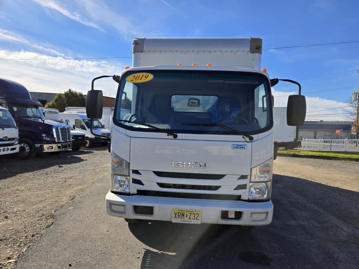 2019 Isuzu NQR in Bensalem, PA — photo 2
