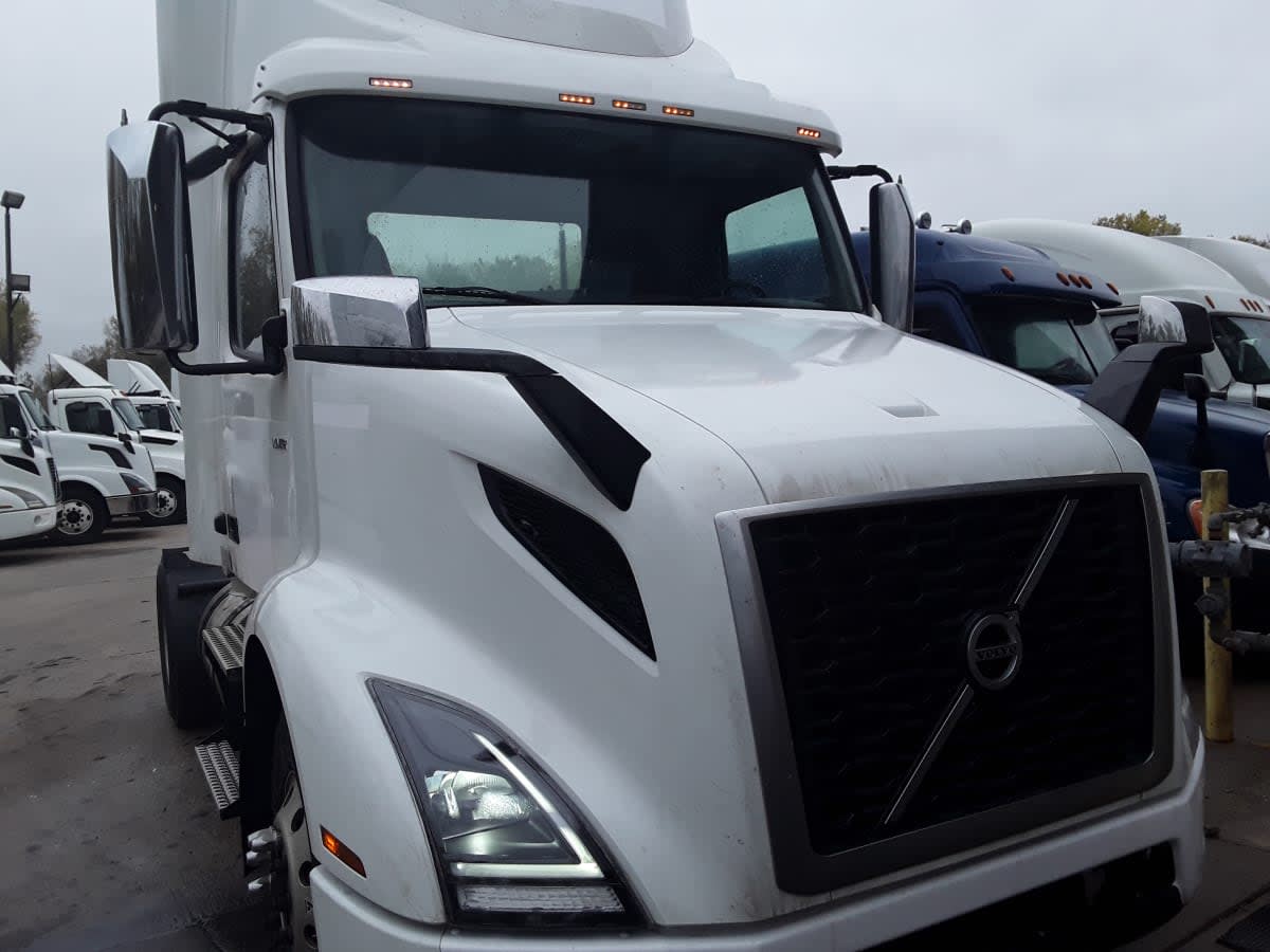2019 Volvo in Kansas City, MO — photo 2