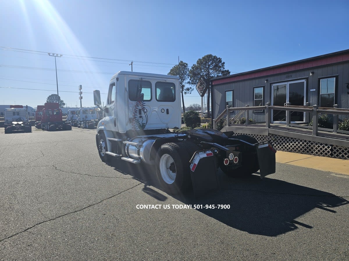 2019 Freightliner Cascadia in North Little Rock, AR — photo 6
