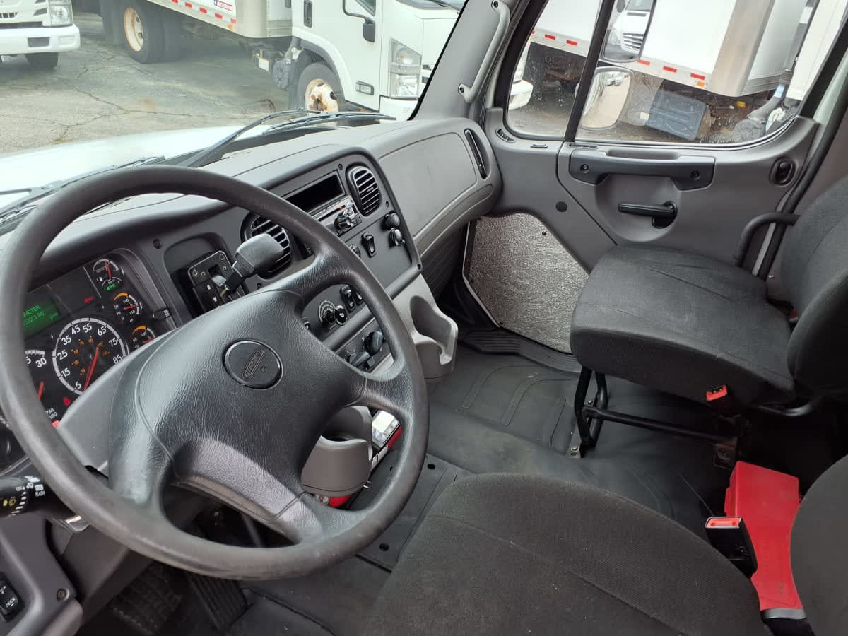 2019 Freightliner M2 106 in Warwick, RI — photo 8