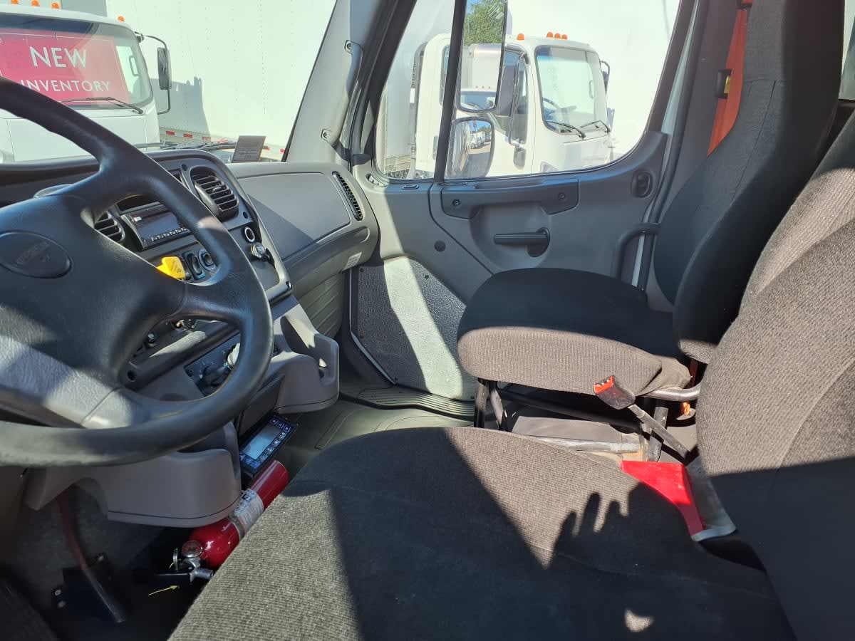 2019 Freightliner M2 106 in Warwick, RI — photo 8
