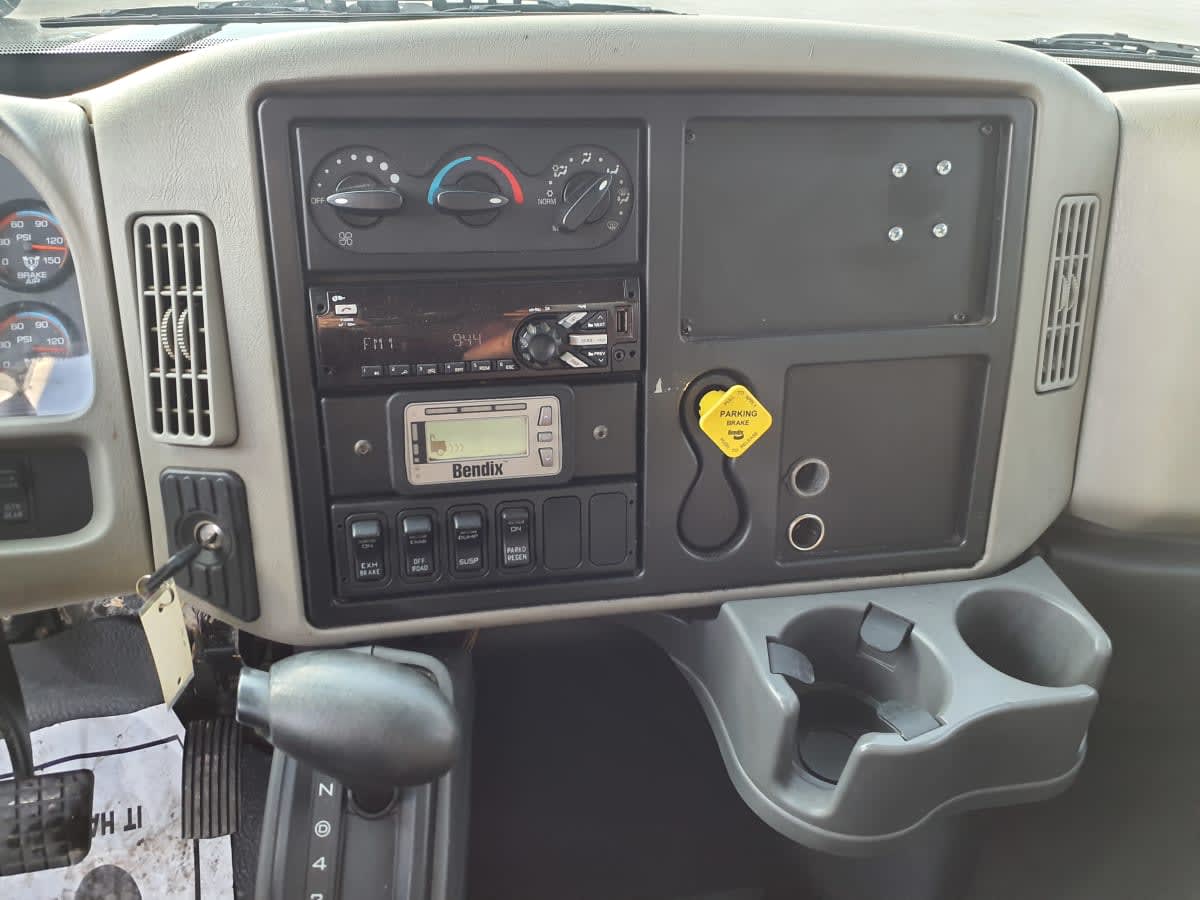 2019 International 4300 in Clarksville, IN — photo 12