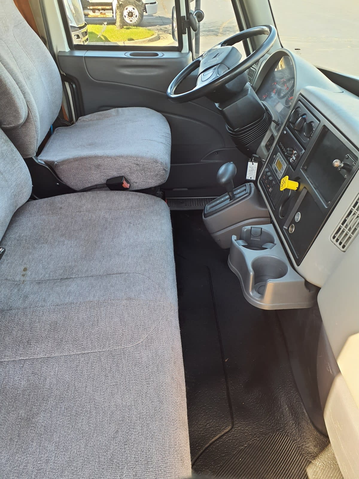2019 International 4300 in Altoona, IA — photo 13