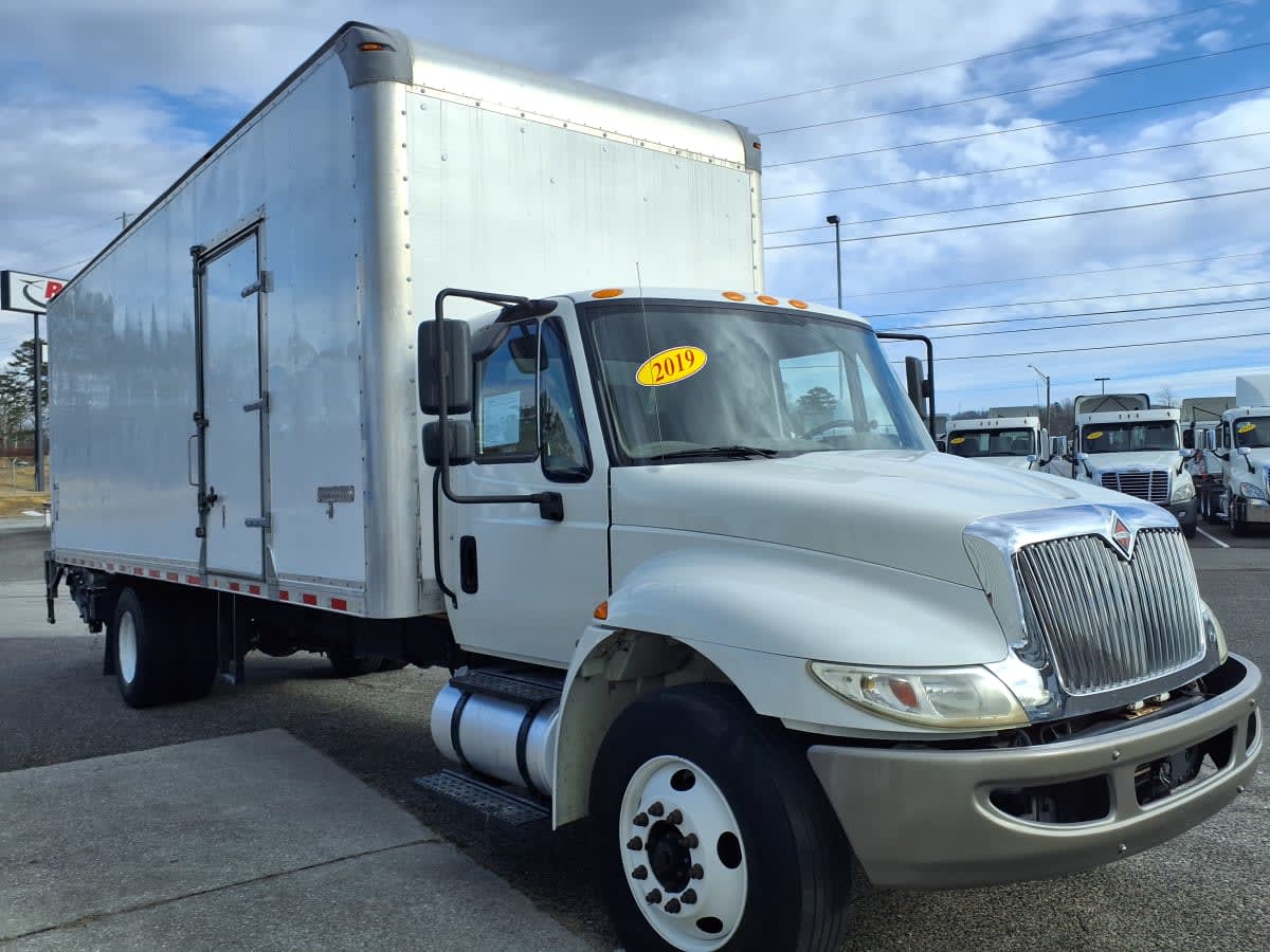 2019 International 4300 in Knoxville, TN — photo 3