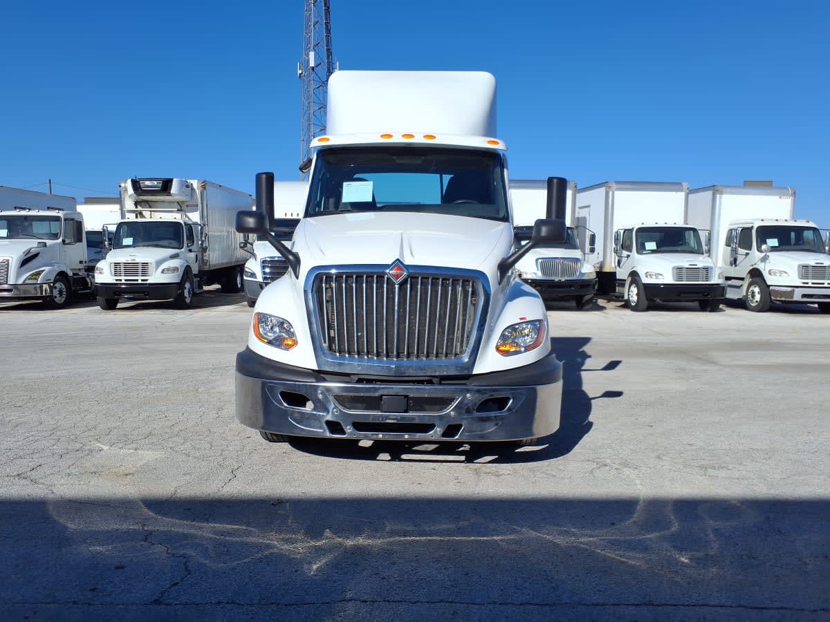 2019 International LT in Fort Worth, TX — photo 2