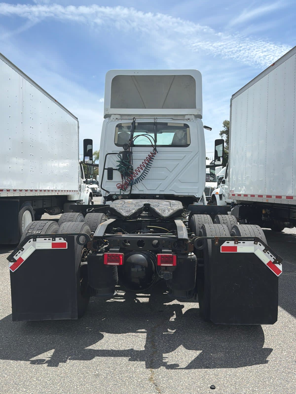 2019 International LT in Pomona, CA — photo 5
