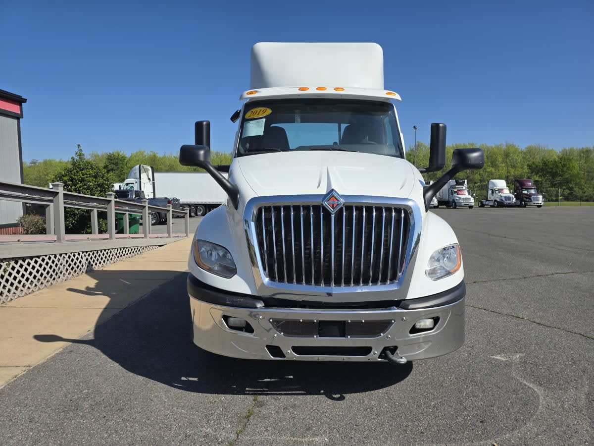 2019 International LT in North Little Rock, AR — photo 2