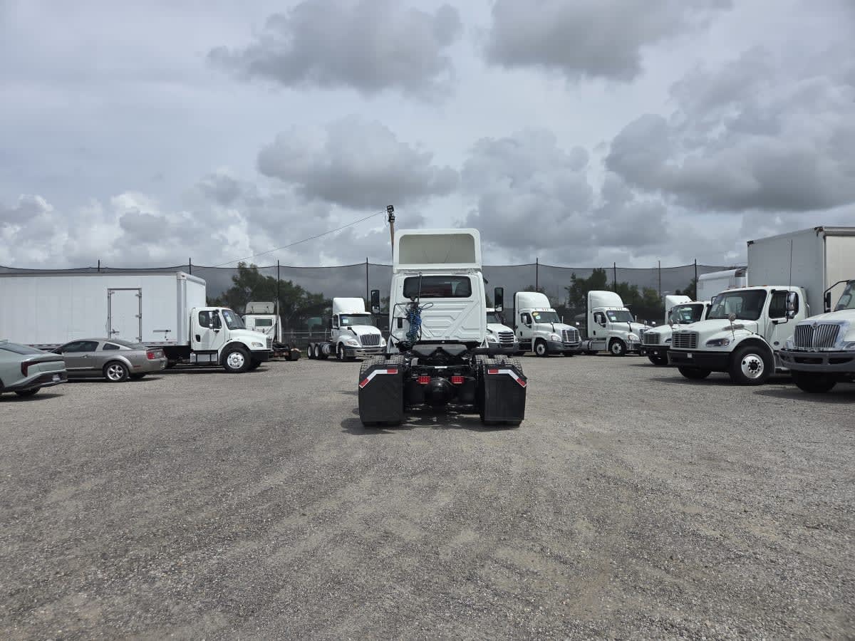 2019 International LT in St. Rose, LA — photo 5