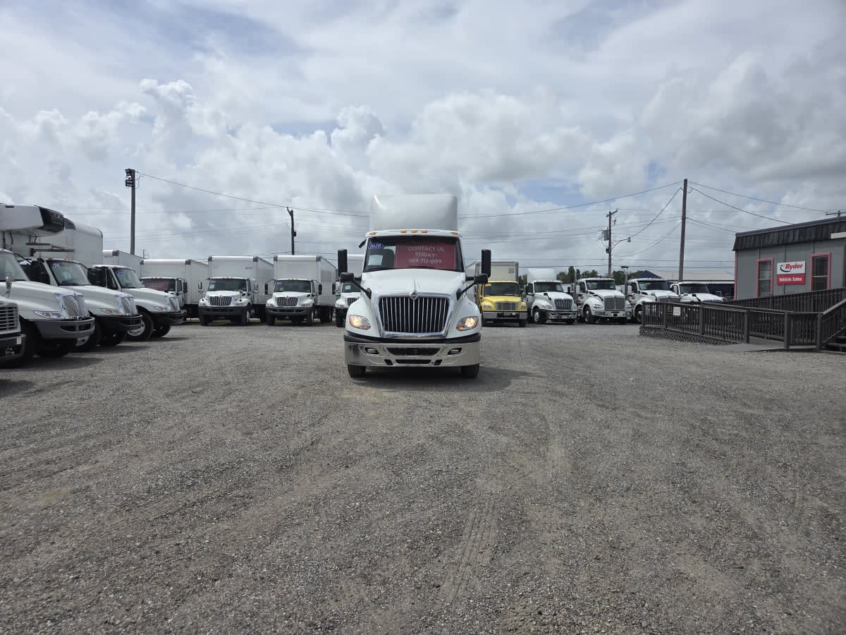 2019 International LT in St. Rose, LA — photo 2