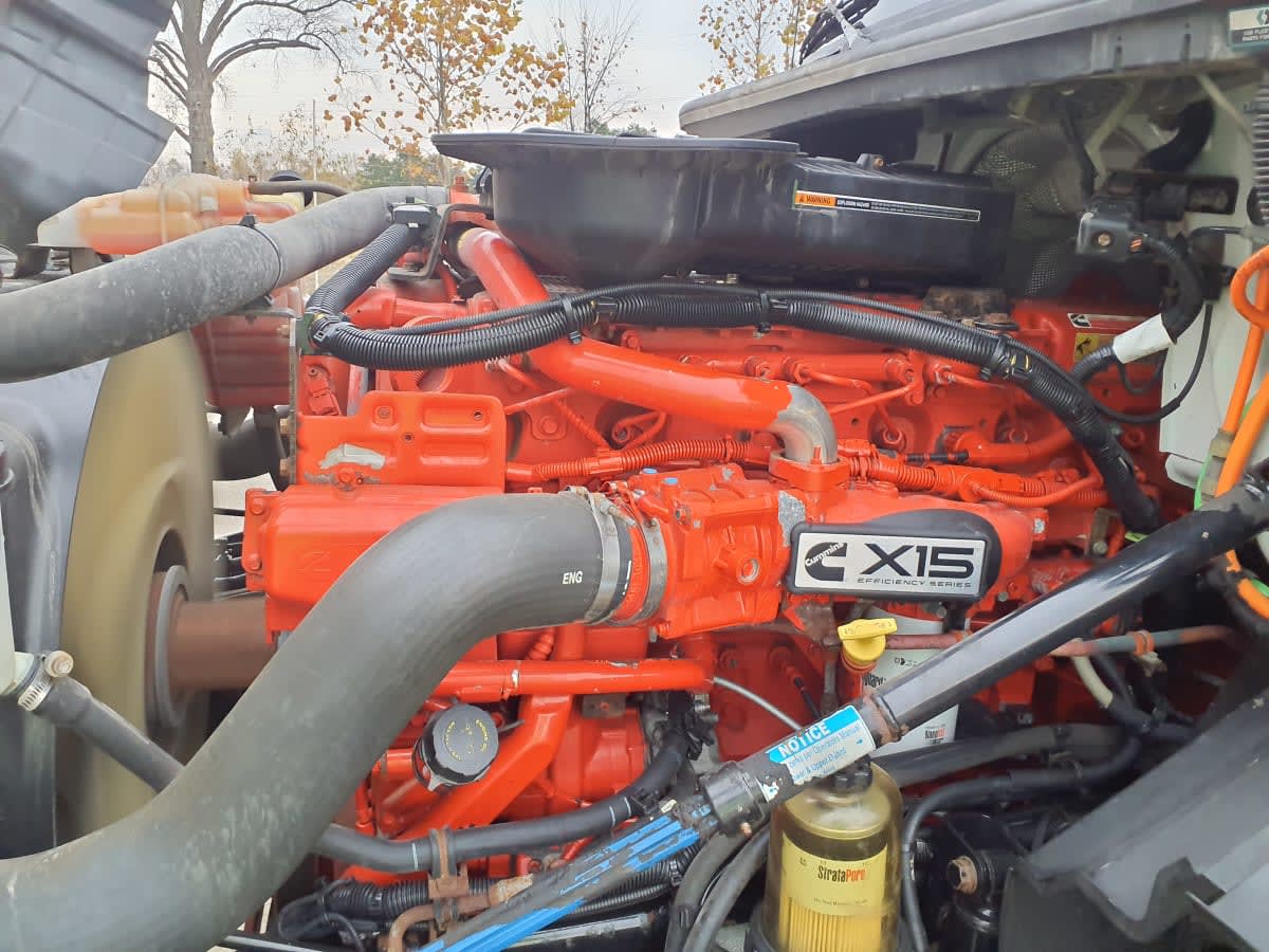 2019 International LT in Wayland, MI — photo 8