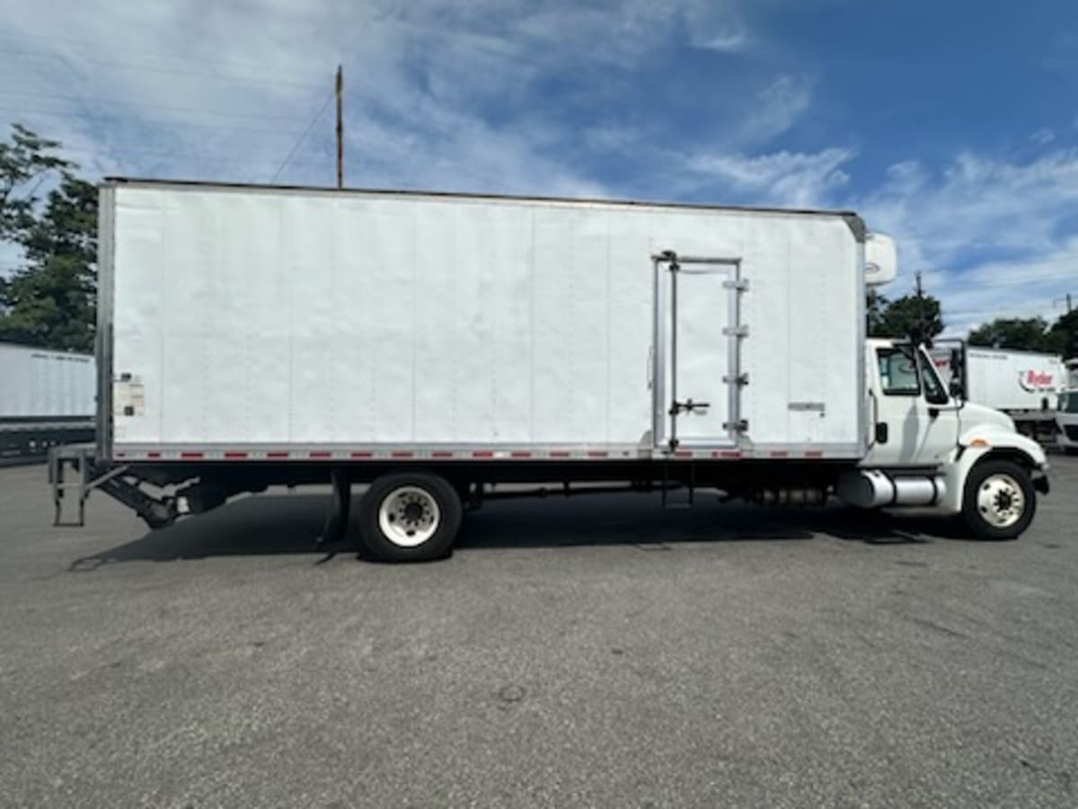 2019 International 4300 in Kearny, NJ — photo 7
