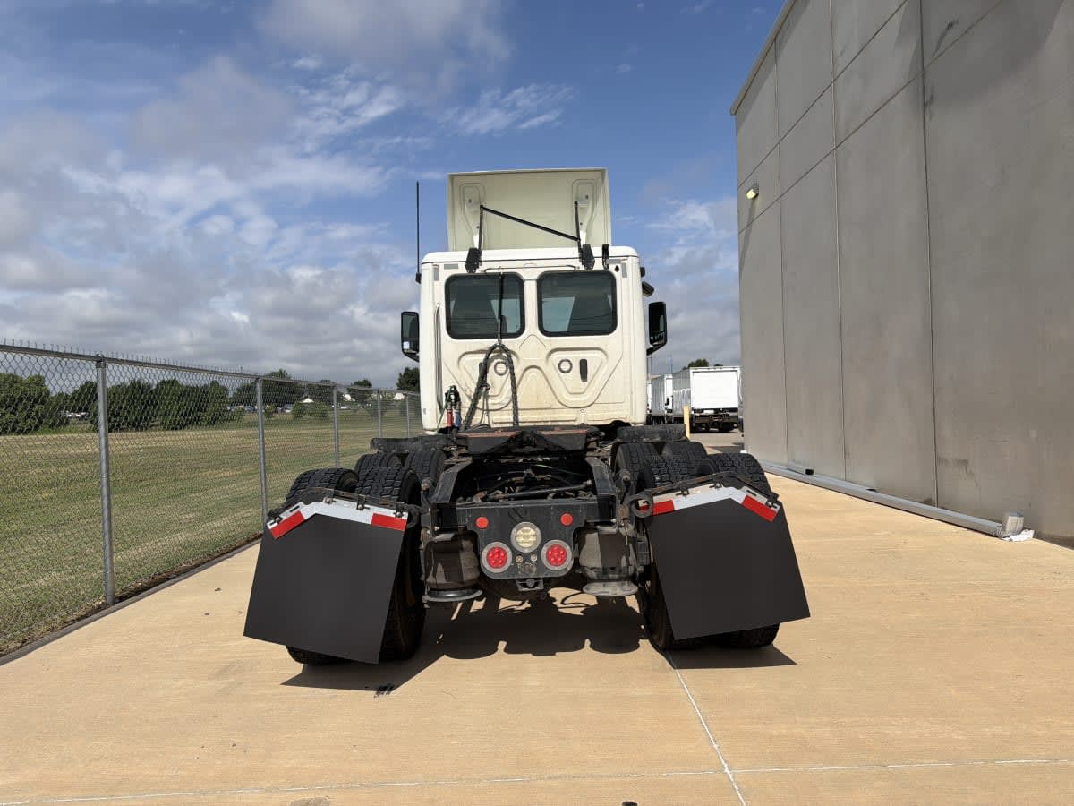 2019 Freightliner Cascadia in Oklahoma City, OK — photo 5