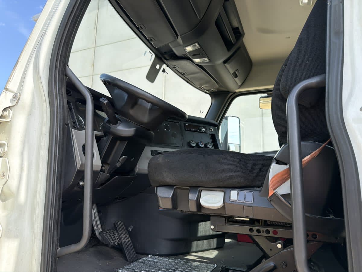 2019 Freightliner Cascadia in Oklahoma City, OK — photo 7
