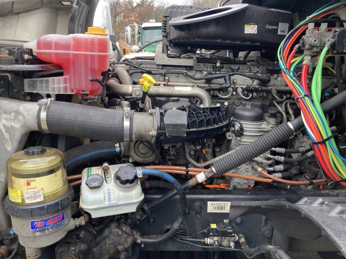 2019 Freightliner Cascadia in Springfield, MA — photo 8