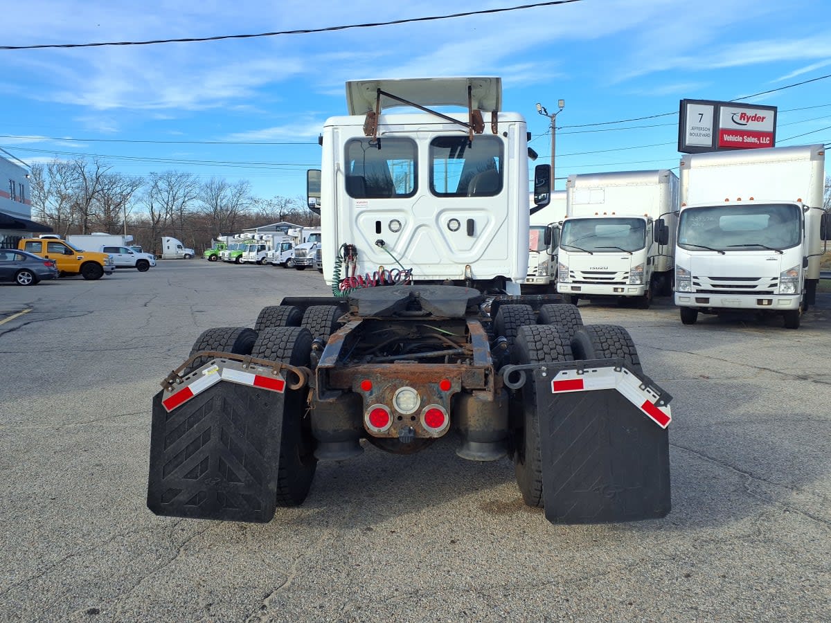 2019 Freightliner Cascadia in Warwick, RI — photo 5