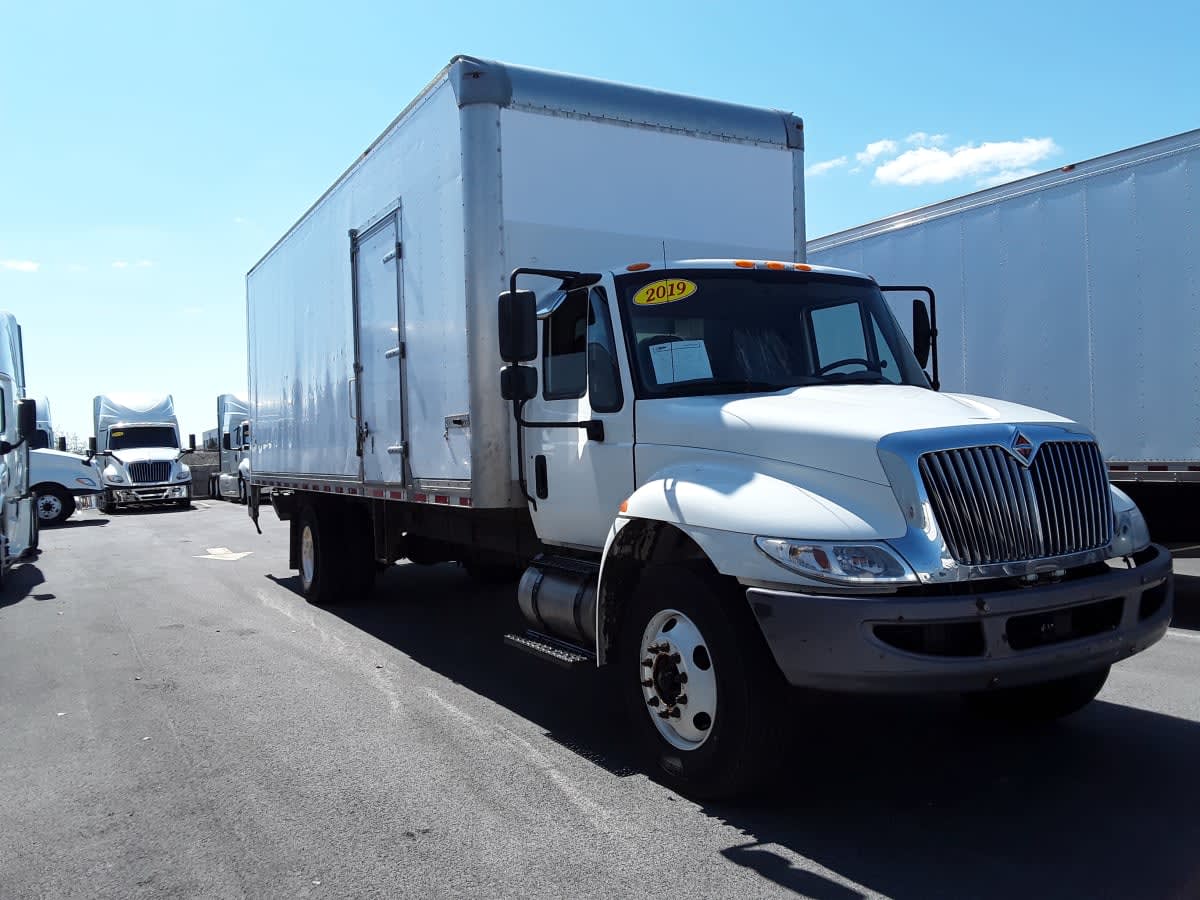 2019 International 4300 in Bolingbrook, IL — photo 3