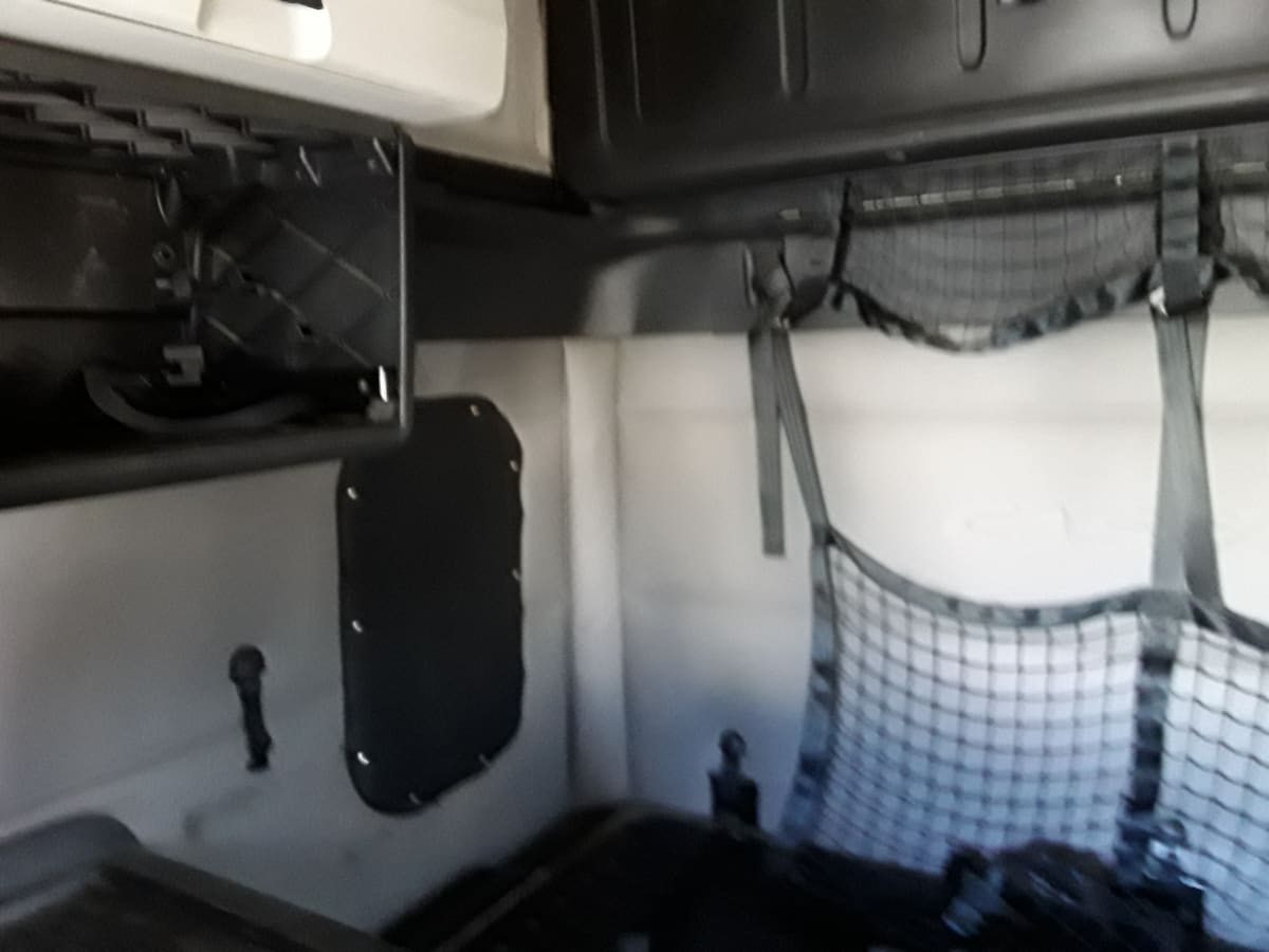 2019 Freightliner Cascadia in Altoona, IA — photo 11