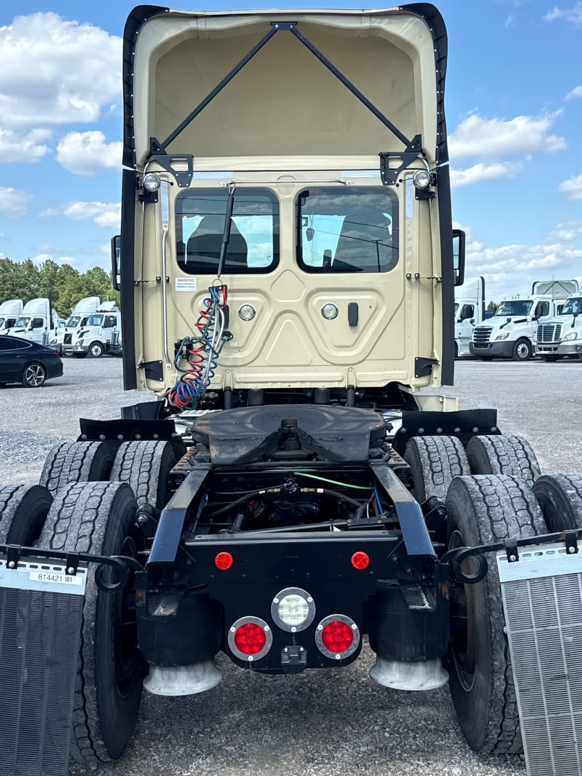 2019 Freightliner Cascadia in Birmingham, AL — photo 5