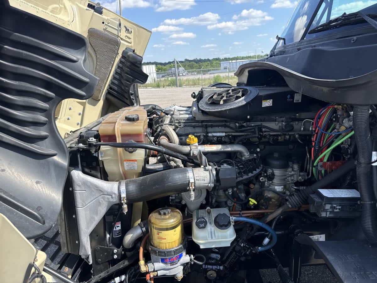 2019 Freightliner Cascadia in Birmingham, AL — photo 8