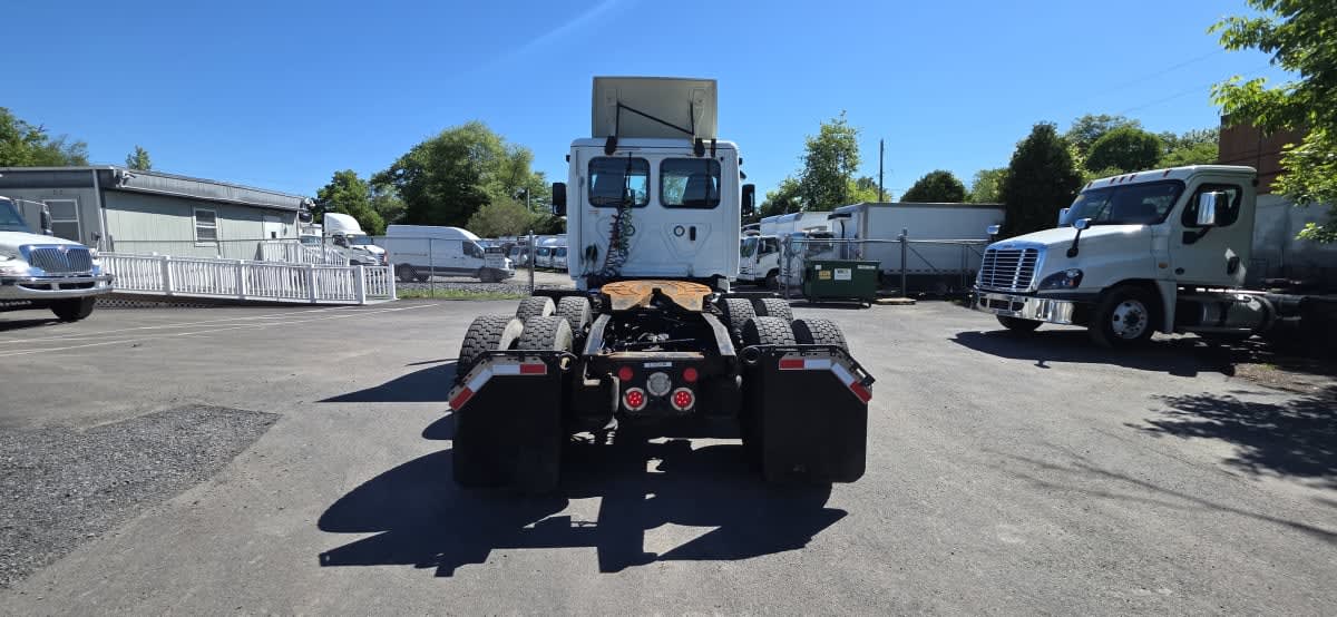 2018 Freightliner Cascadia in Bensalem, PA — photo 5