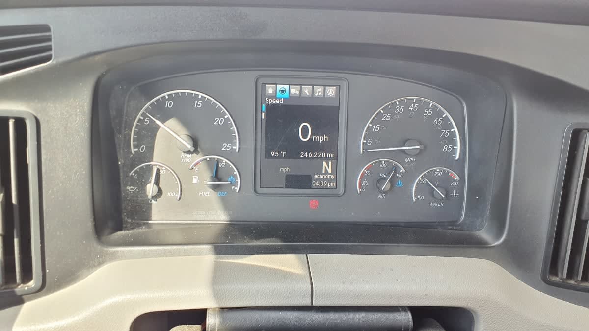 2018 Freightliner Cascadia in Springfield, MA — photo 9