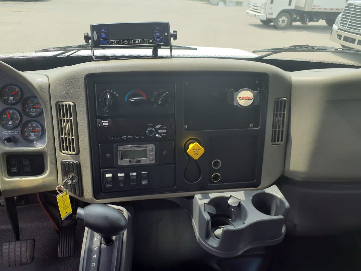 2019 International 4300 in Clarksville, IN — photo 13