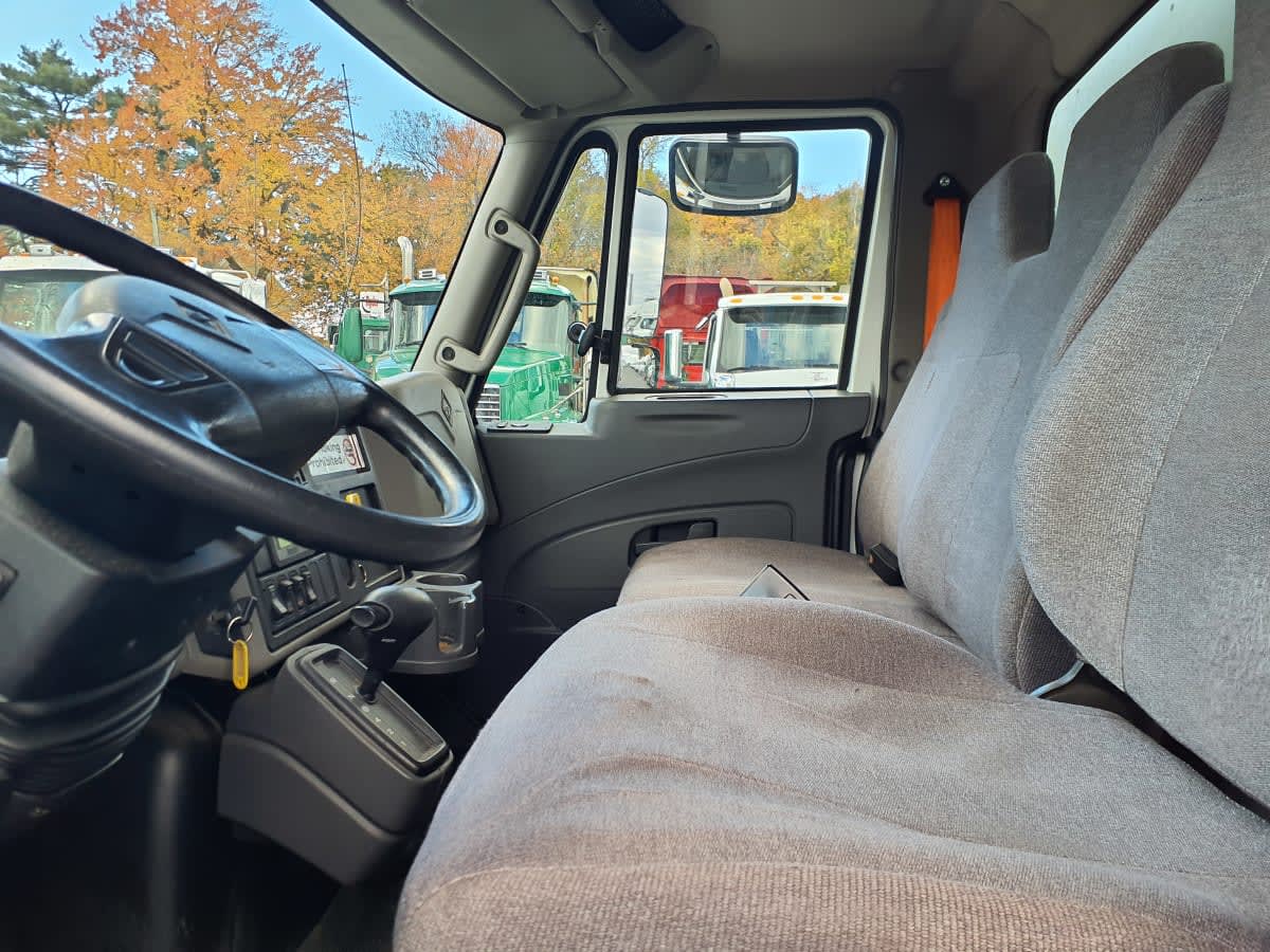 2019 International 4300 in Springfield, MA — photo 11