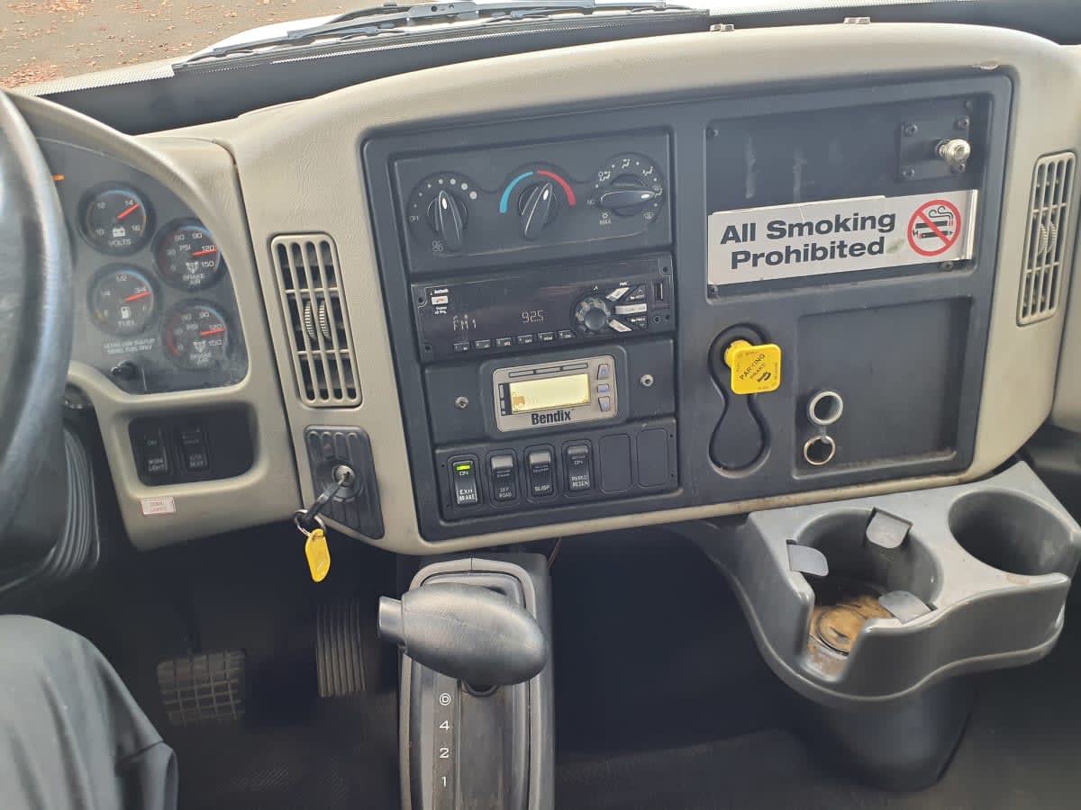 2019 International 4300 in Springfield, MA — photo 7