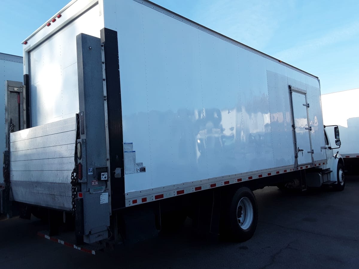 2019 Freightliner M2 106 in Montebello, CA — photo 4