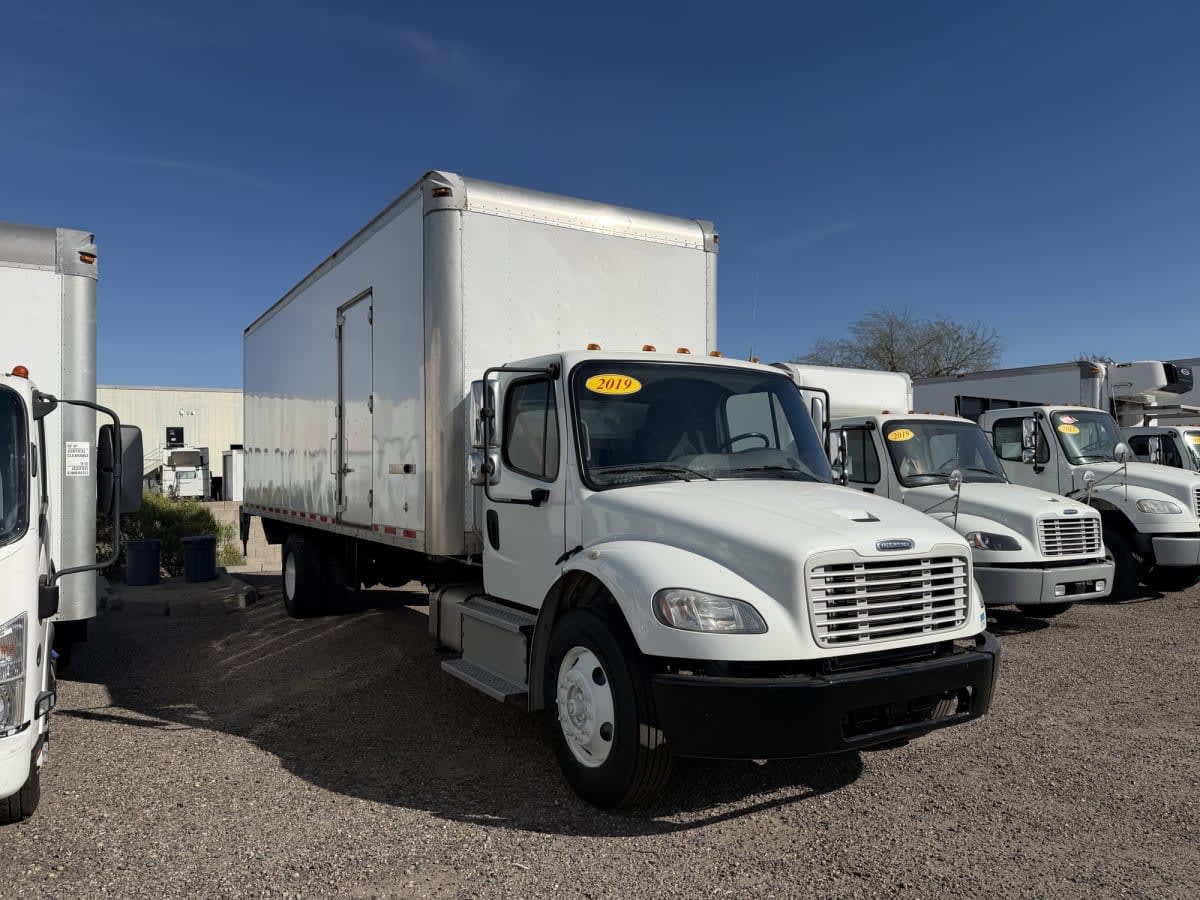 2019 Freightliner M2 106 in Phoenix, AZ — photo 3