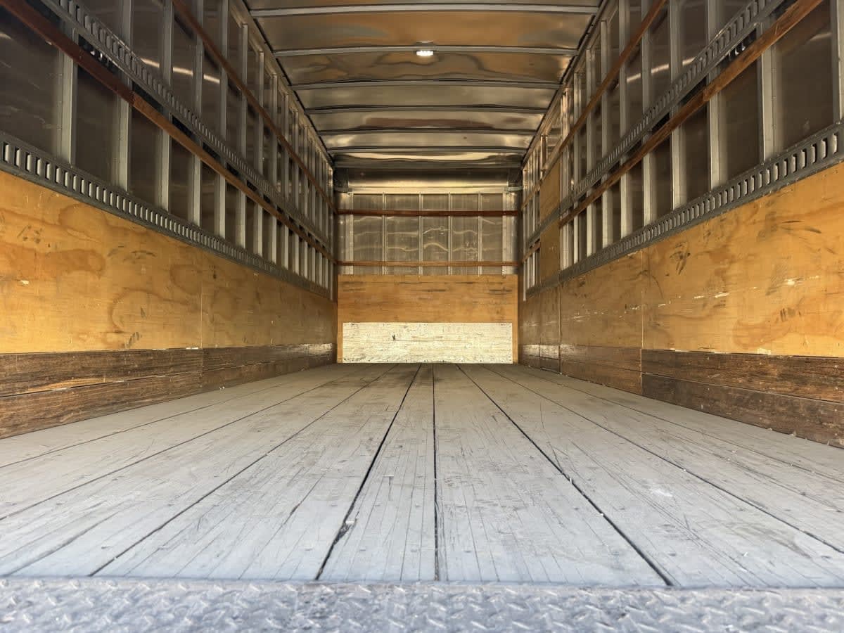 2019 Freightliner M2 106 in Phoenix, AZ — photo 8